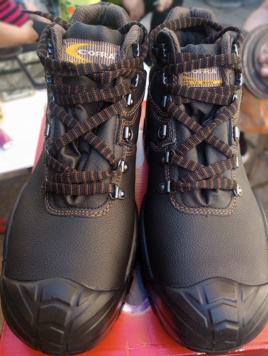 Работни обувки  номер 42