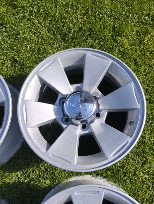 Гуми и джанти за Mitsubishi L-200 265/70/16