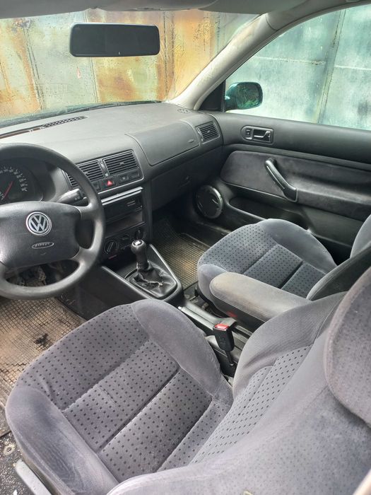 Vw Golf 4- 1.6-на части