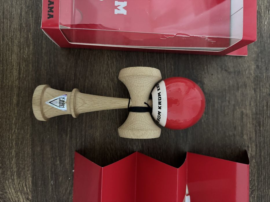 Kendama Krom Pop Sticky Red