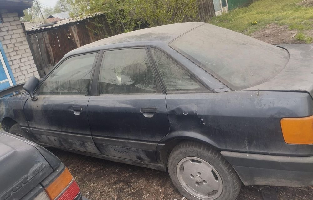 Продам Ауди 80 на разбор