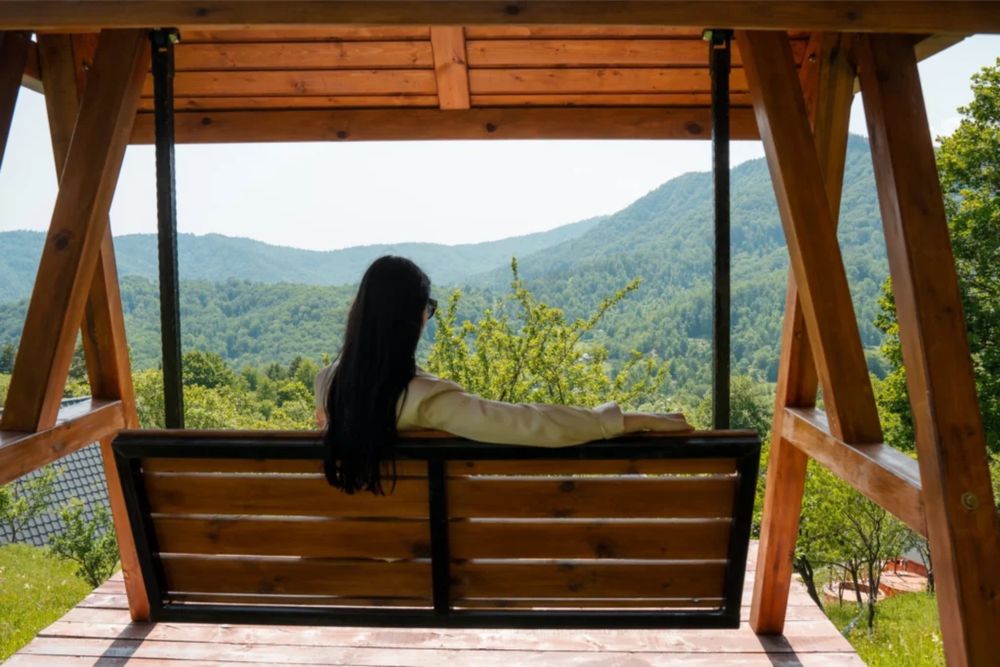 Vând cabane la munte