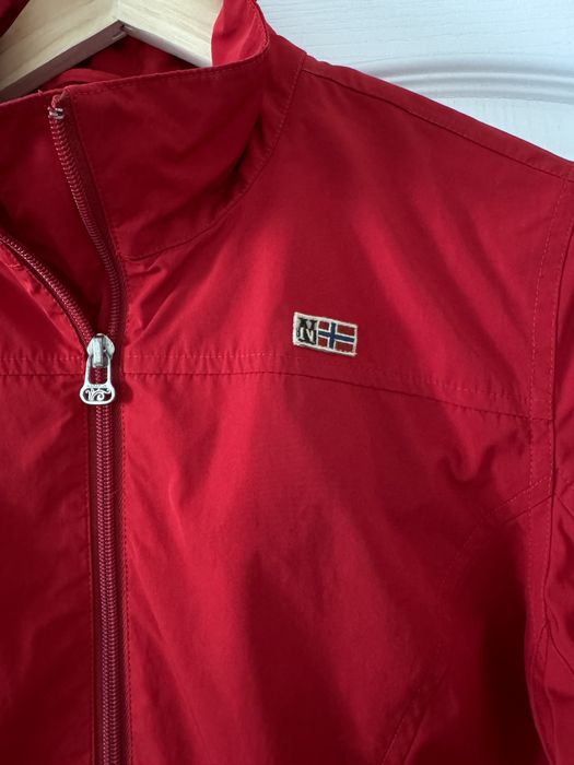 Geaca rosie Napapijri