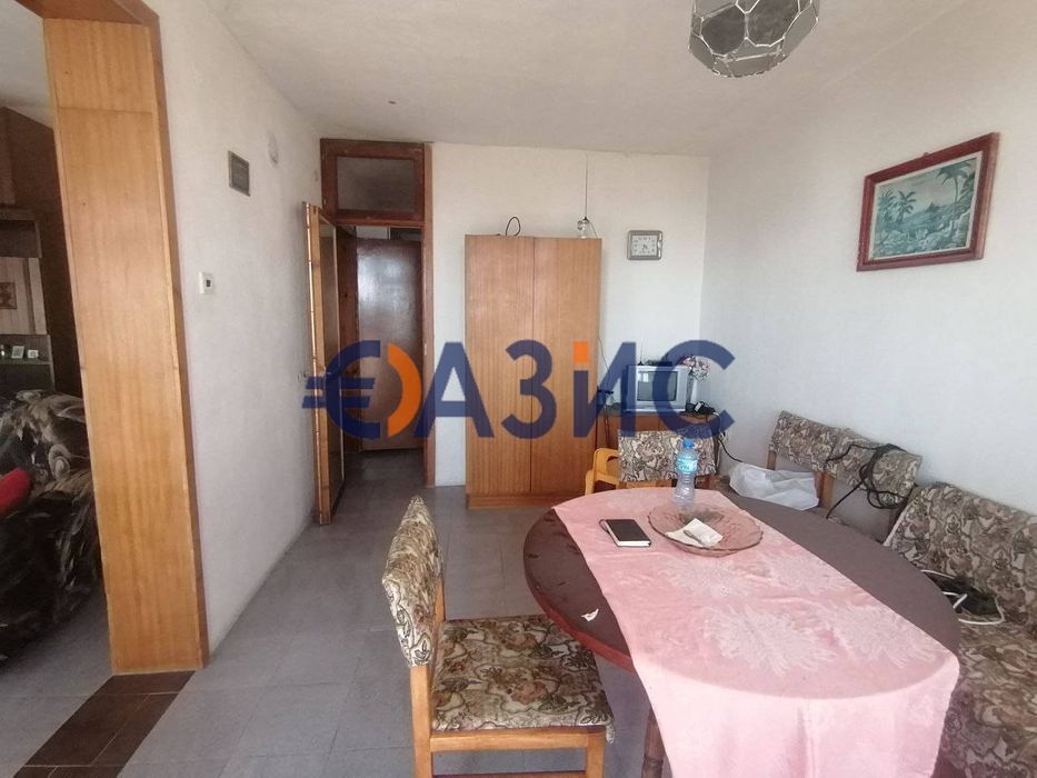 Продава се Къща в Свети Влас - 800 кв.м за 450 €/кв.м - Снимка #12