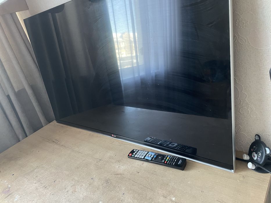 Телевизор LG диагональ 122см