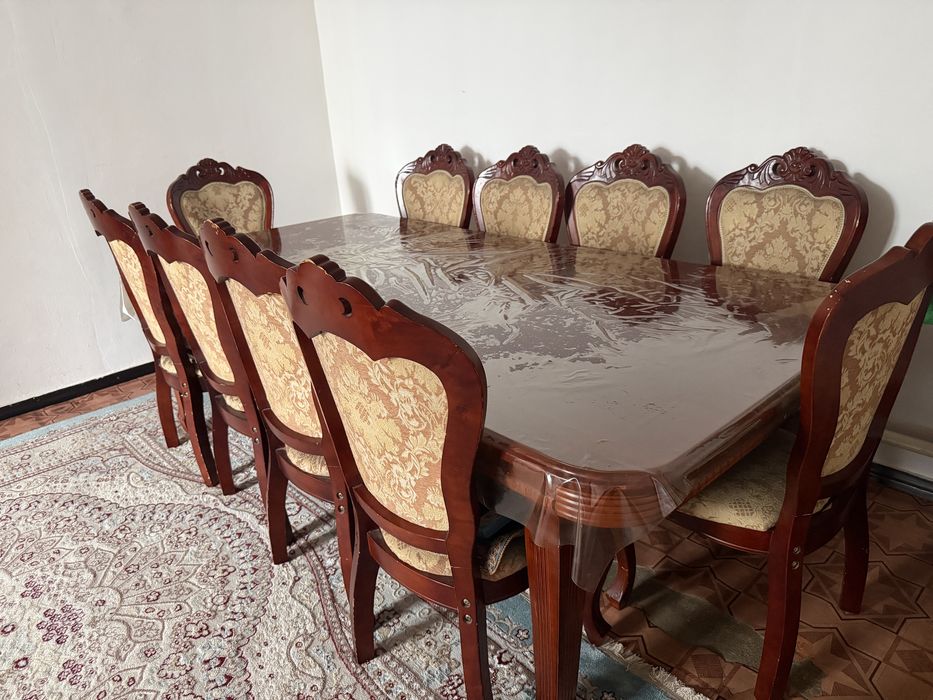 Стол 10 стулями
