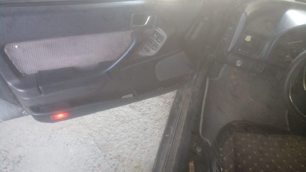 Продам машину  Honda continues