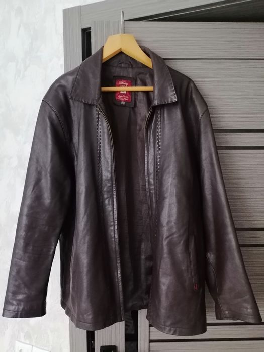 Продам кожаные куртки.