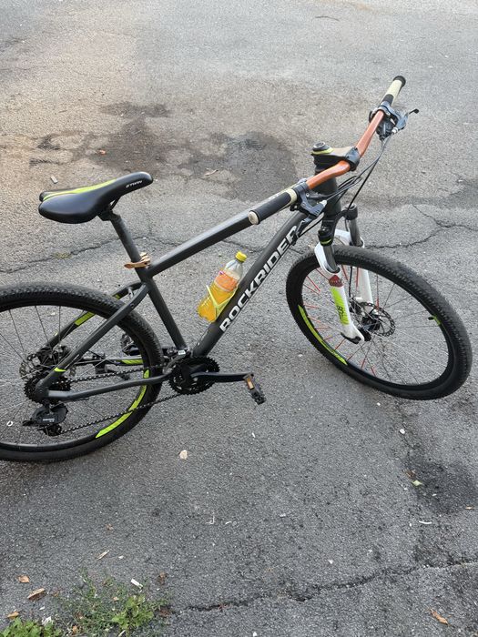 Vand doua biciclete
