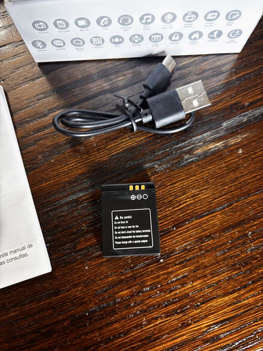 Smart Часовник ЧИСТО НОВ