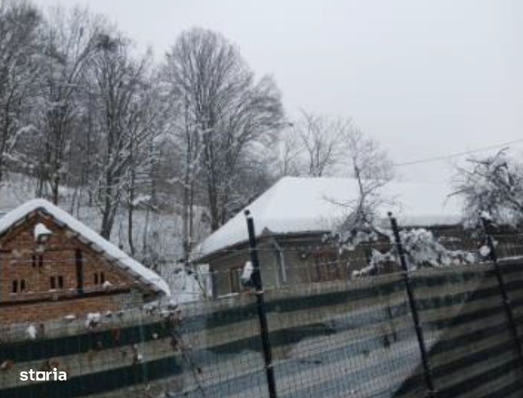 Casa si teren-comuna Luncoiu de Jos, judetul Hunedoara