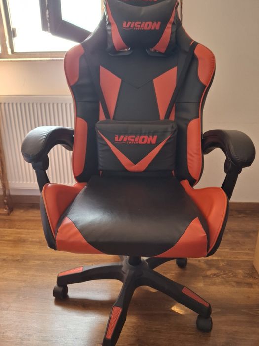 Scaun de gaming.