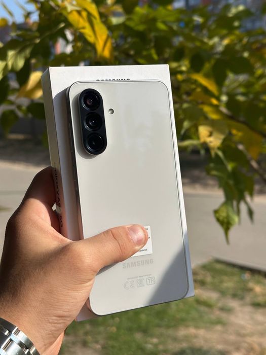 Samsung A56 5G.