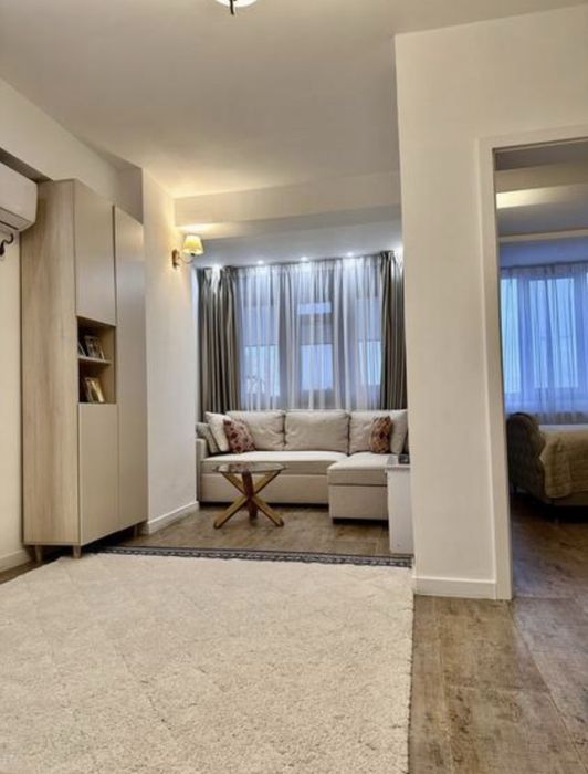 Proprietar-vand ap 2 cam,modern,mobilat si utilat complet, parcare