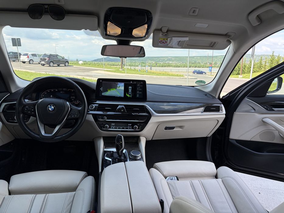 BMW 530e X-drive Facelift Luxury line
