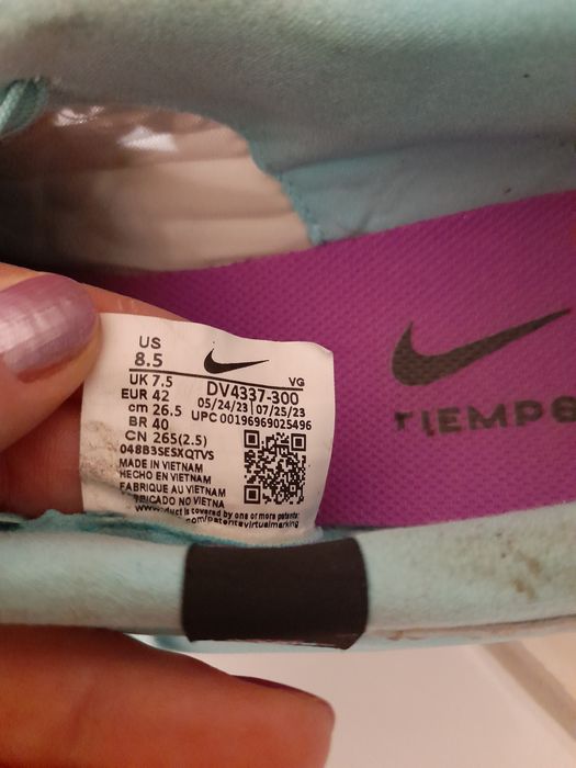 Adidasi fotbal Nike