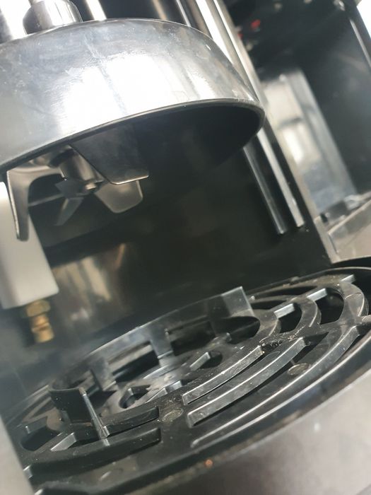 Multiplex робот за шеикове и фрапе и други