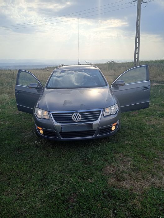 VW Passat B6 (2007) – 2.0 TDI 140 CP – Manuală 6+1 – Navigație, Cameră spate, Scaune încălzite