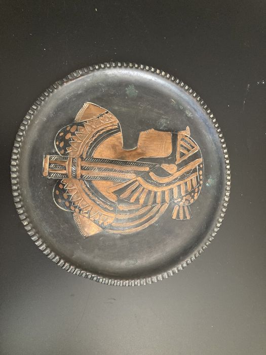 Медна чиния за стена