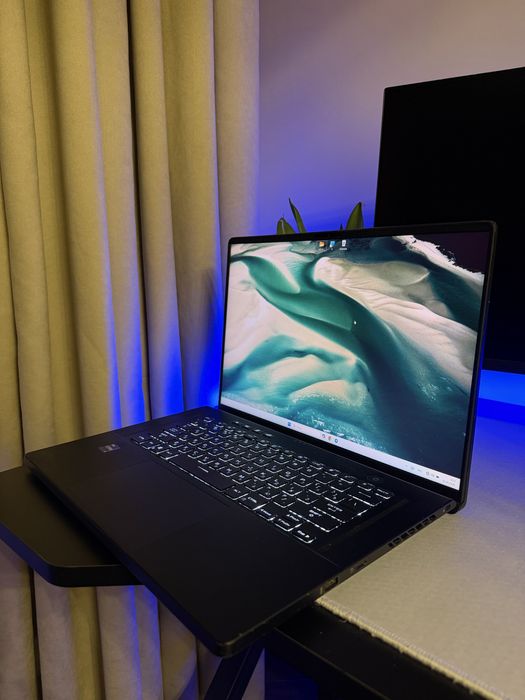 ASUS ROG Zephyrus M16