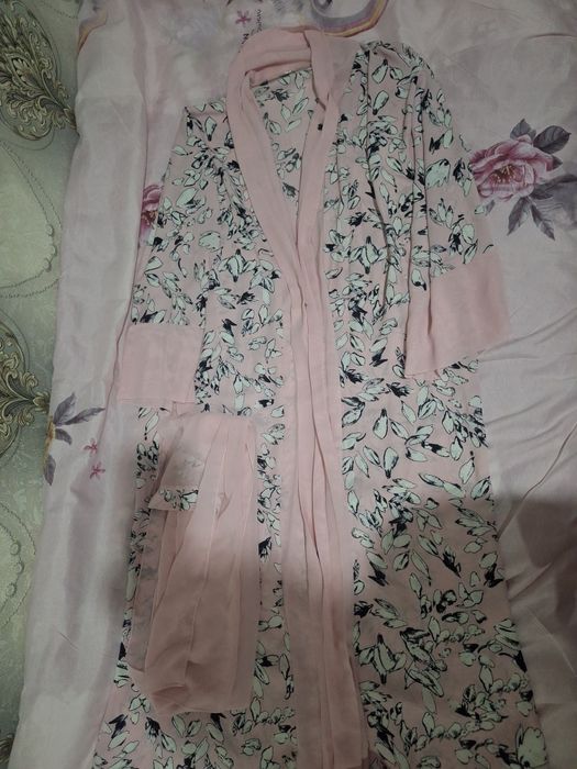 Ayollar kiyimi abaya