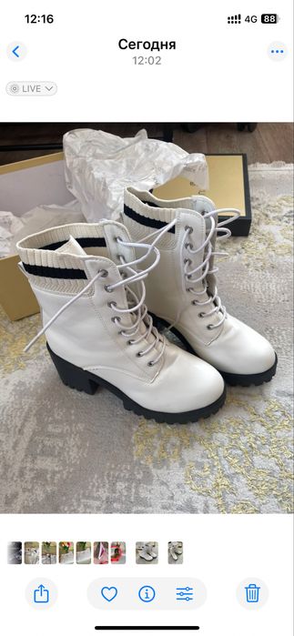 Ботинки женские,белые,красивые