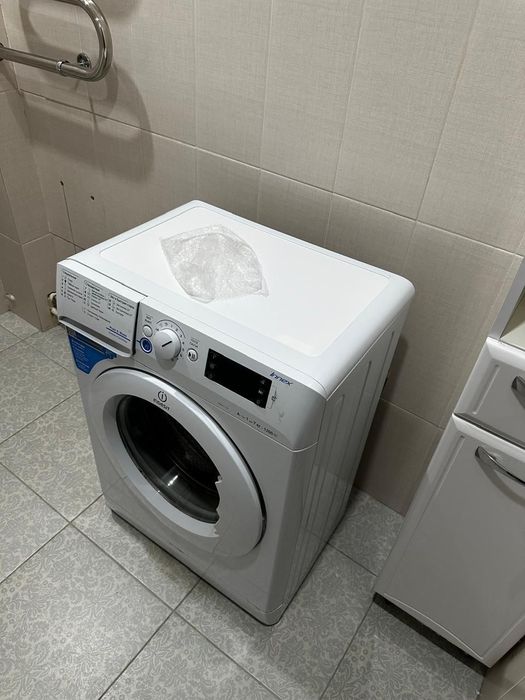 Продам стиральную машину
