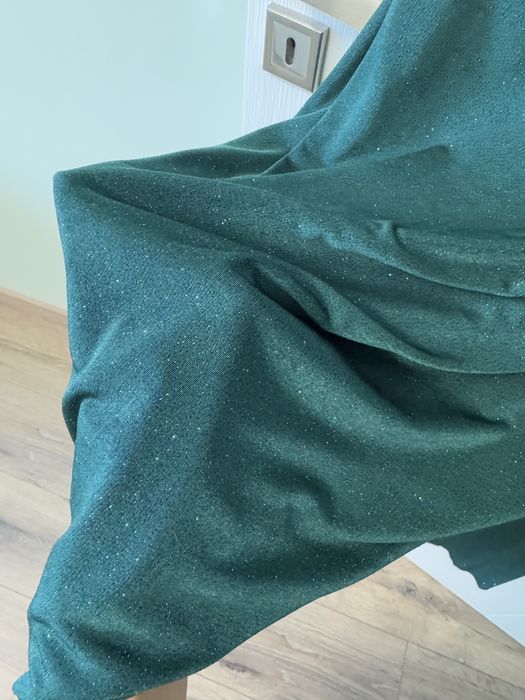 Официална рокля.