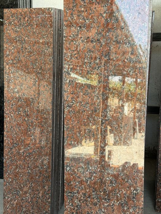 Kapusta Labladarit Tan brown Galaxy black granitlari