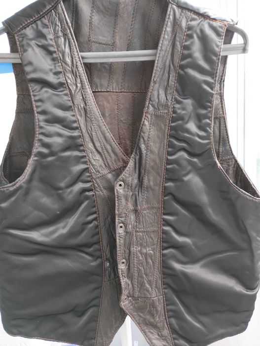 Мъжки елеци от естествена и изкуствена кожа