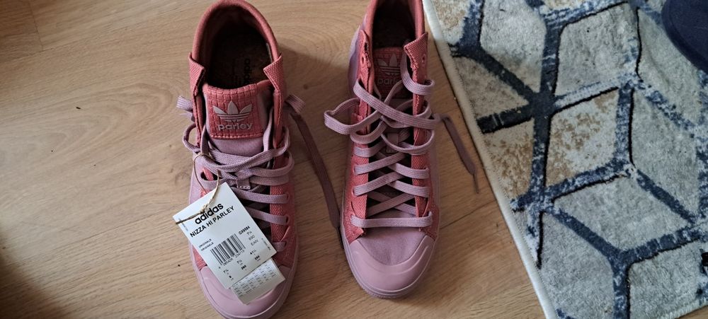 Чисто нови обувки Adidas Nizza Hi Parley