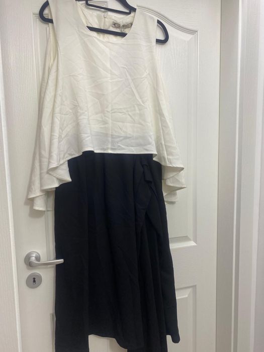 Vand rochita deosebita , noua , Trelise Cooper