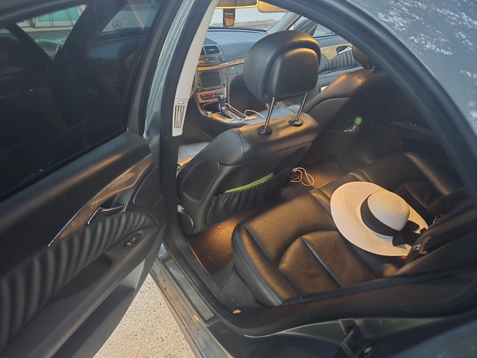 Vând Mercedes E280 cdi