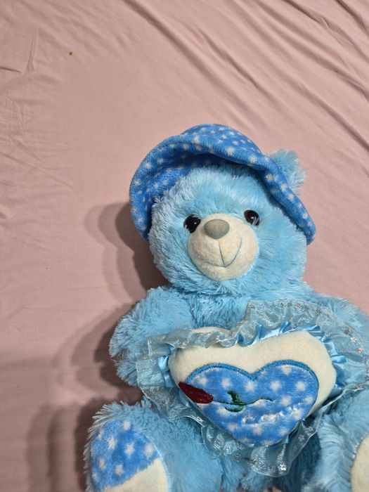 Urs plus bleu.45 cm inaltime,25 cm latime