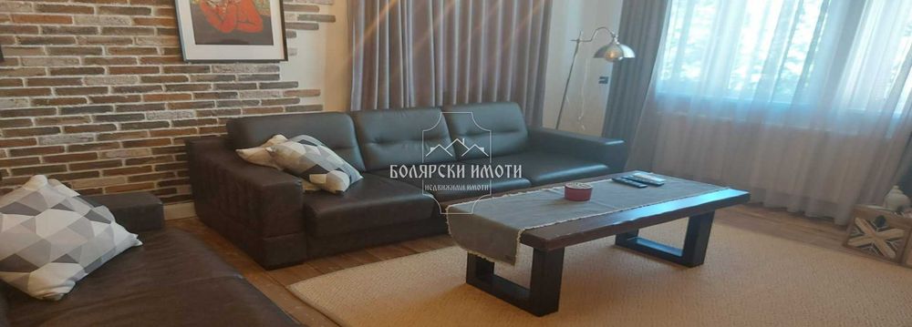 Четиристаен Луксозен апартамент с паркомясто и двор