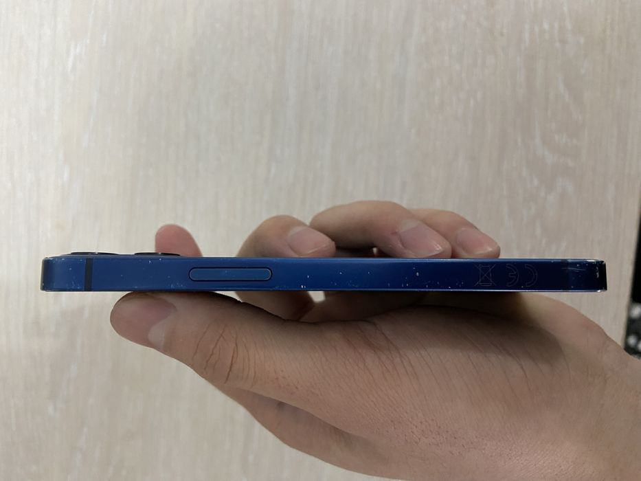Продам айфон 12 mini 64
