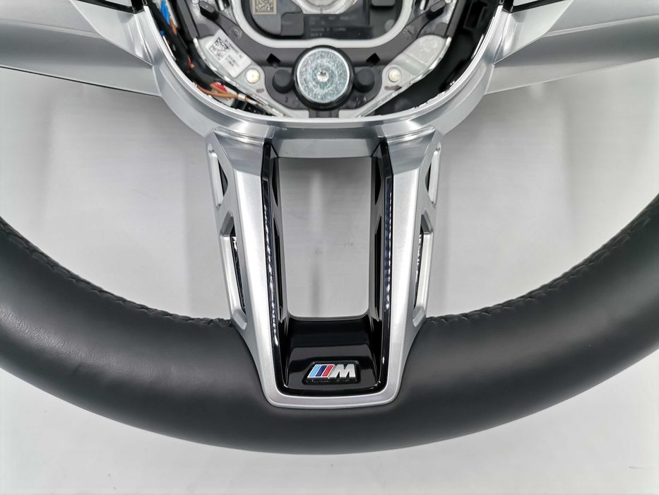 M Sport Черен Кожен Спортен Волан BMW 2 U06 X1 U11 - Отличен