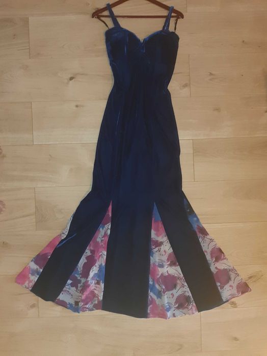Vând rochie de gală marimea S.