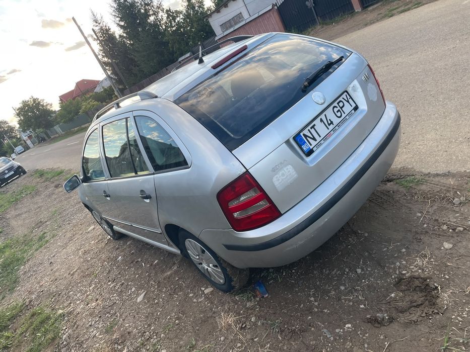 Vând skoda fabia