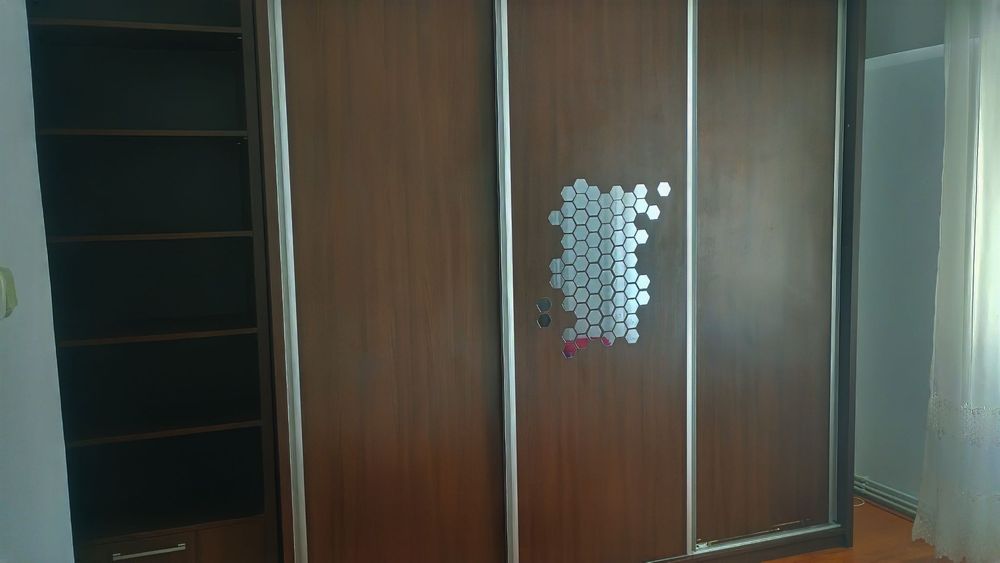 Închiriez apartament 3 camere – 80 mp, etaj 1, Galați