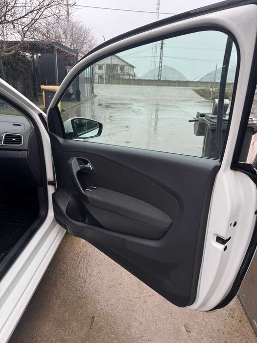 vw polo, culoare alb, an fabricatie 2011