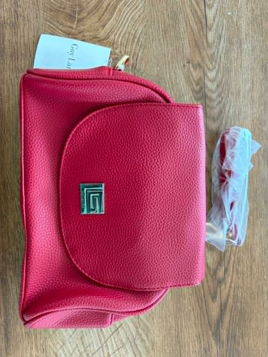 Козметична чанта Guy Laroche beauty case - нова