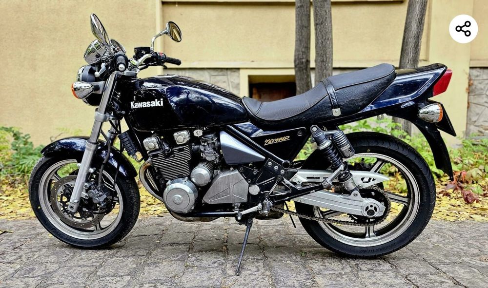 Vând Kawasaki ZR 550 Zephyr