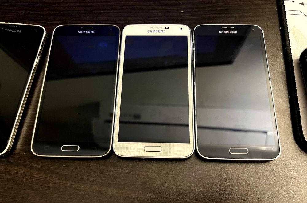 Samsung Galaxy S5 Neo — stare bună