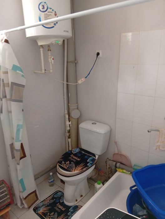 Квартира сотилади.