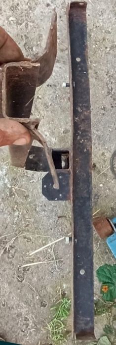 Cric Cârlig pentru remorcare