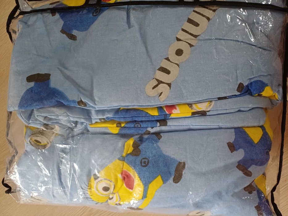 Бебешки спален коплект миньони