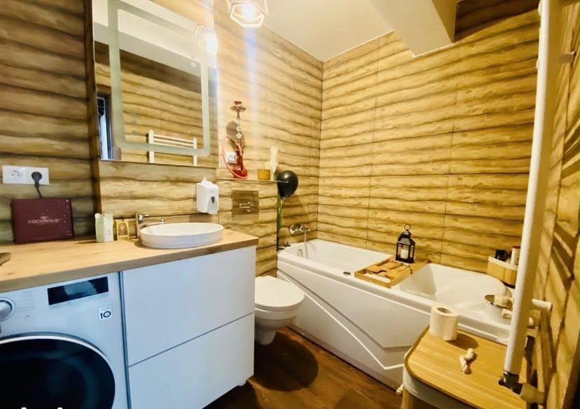 Inchiriez apartament
