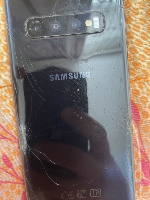 Продам самсунг s10 оригинал