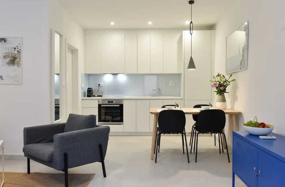 Дава се под наем Двустаен апартамент в Пловдив, Старият град - 56 кв.м за 239.7 € - Снимка #2